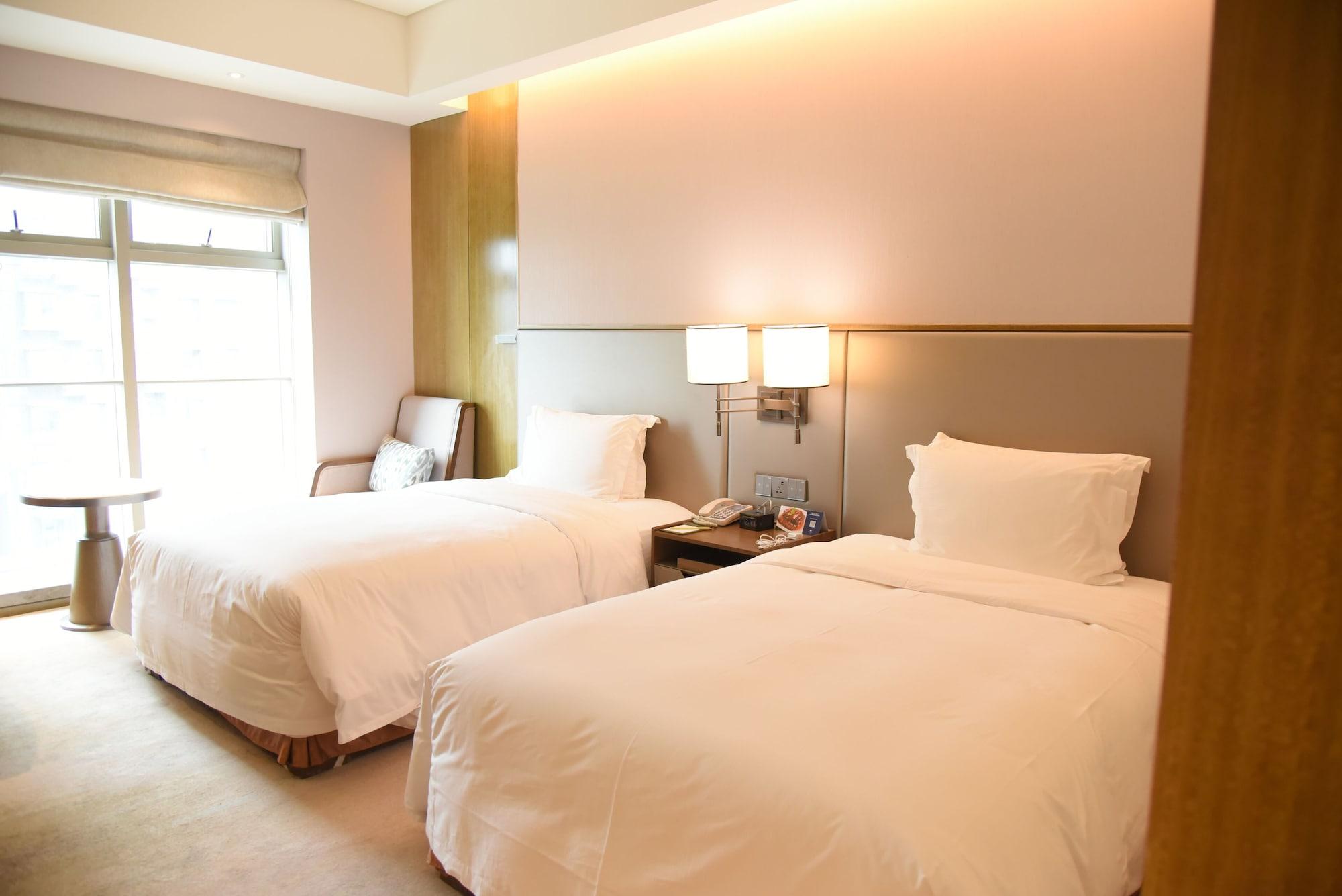 Doubletree By Hilton Hotel Shiyan Shiyan  Exterior photo