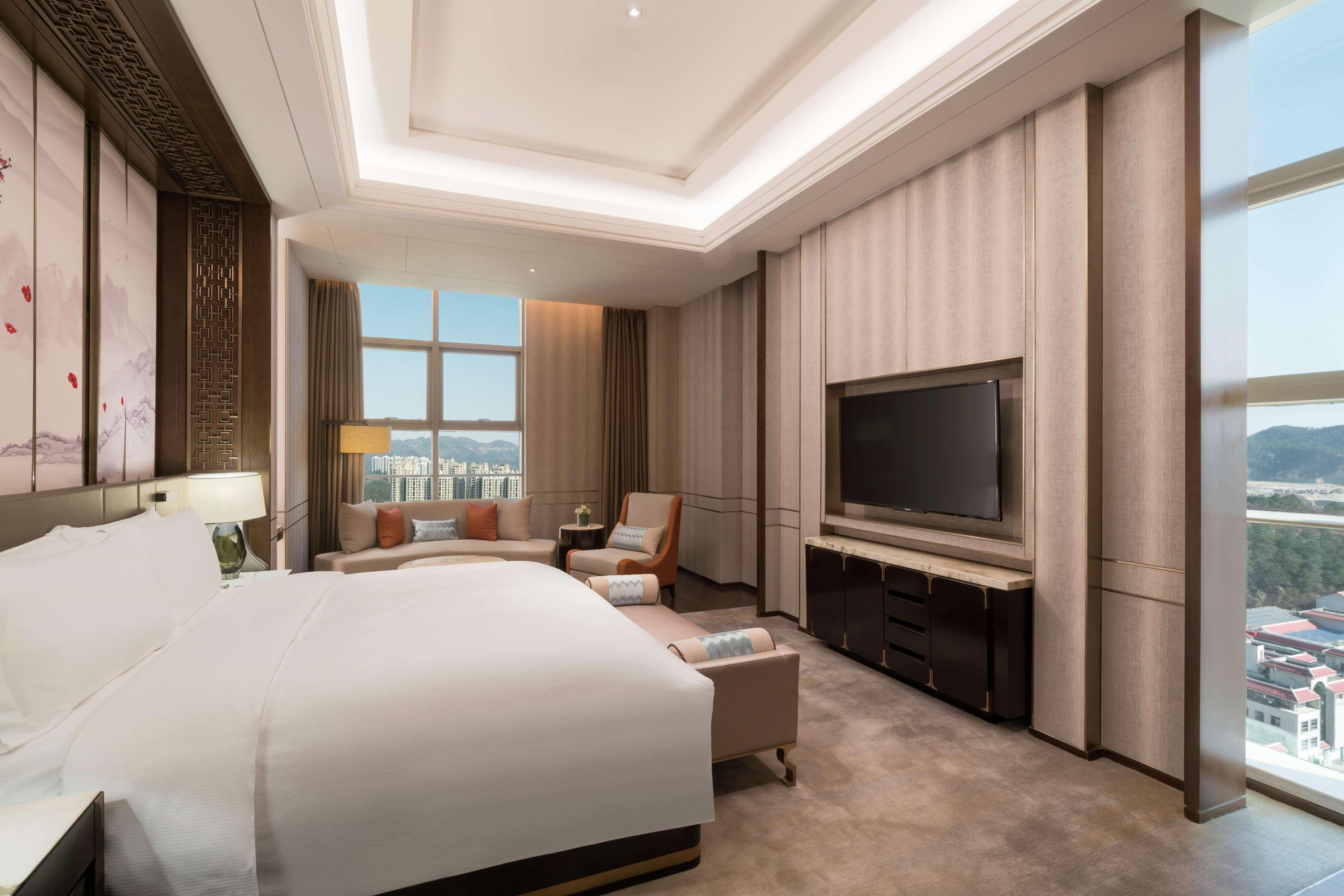 Doubletree By Hilton Hotel Shiyan Shiyan  Exterior photo