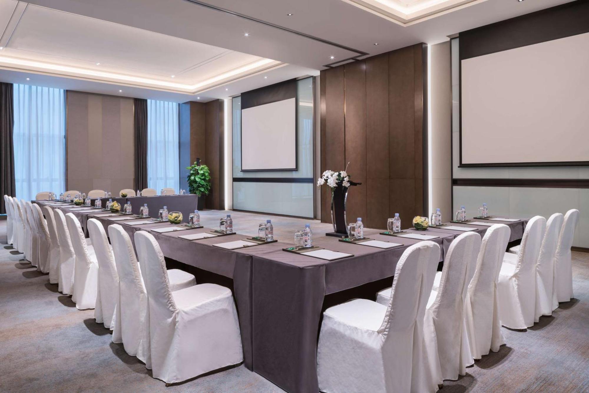 Doubletree By Hilton Hotel Shiyan Shiyan  Exterior photo